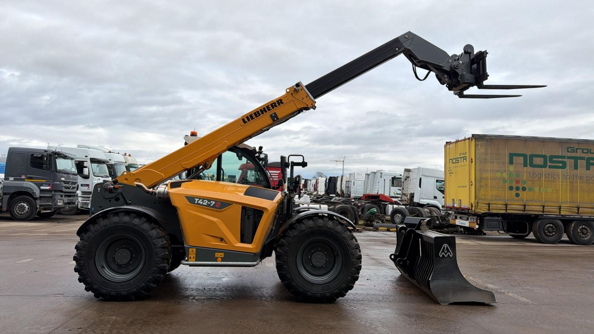 Liebherr T42-7S