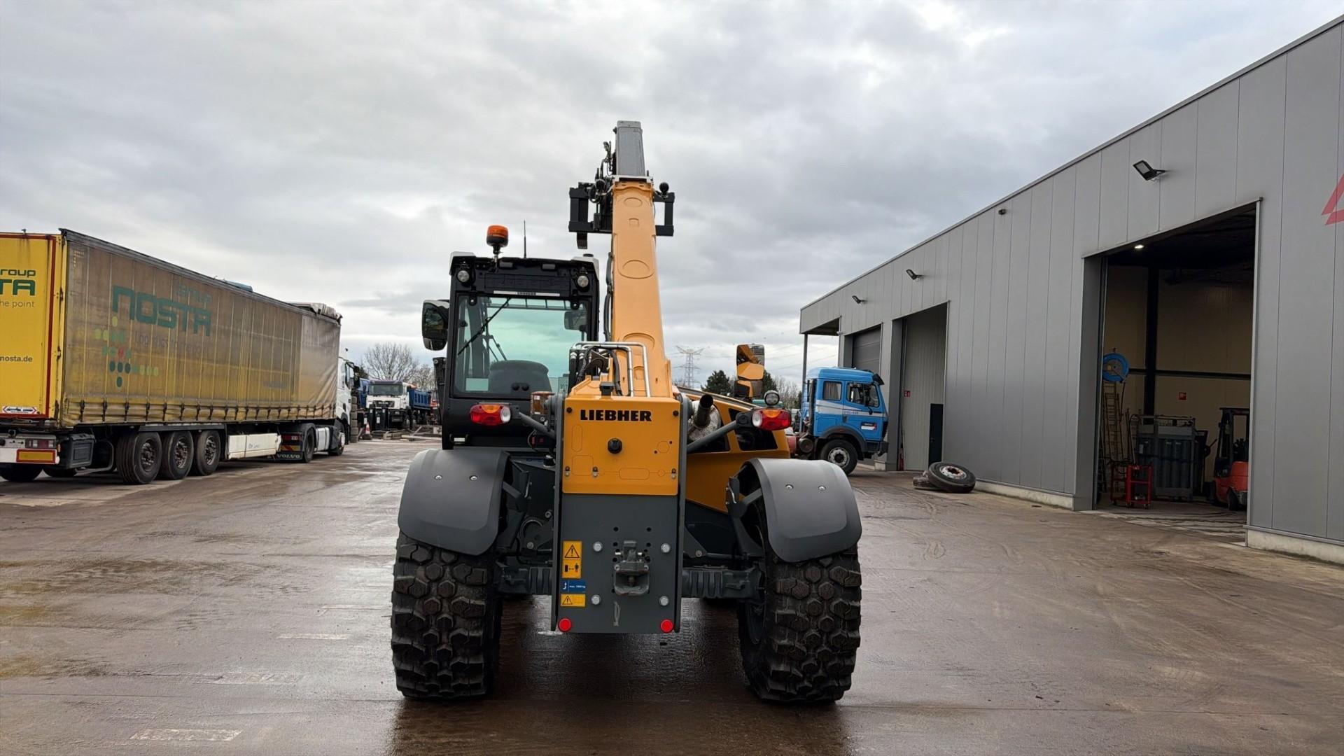 Liebherr T42-7S