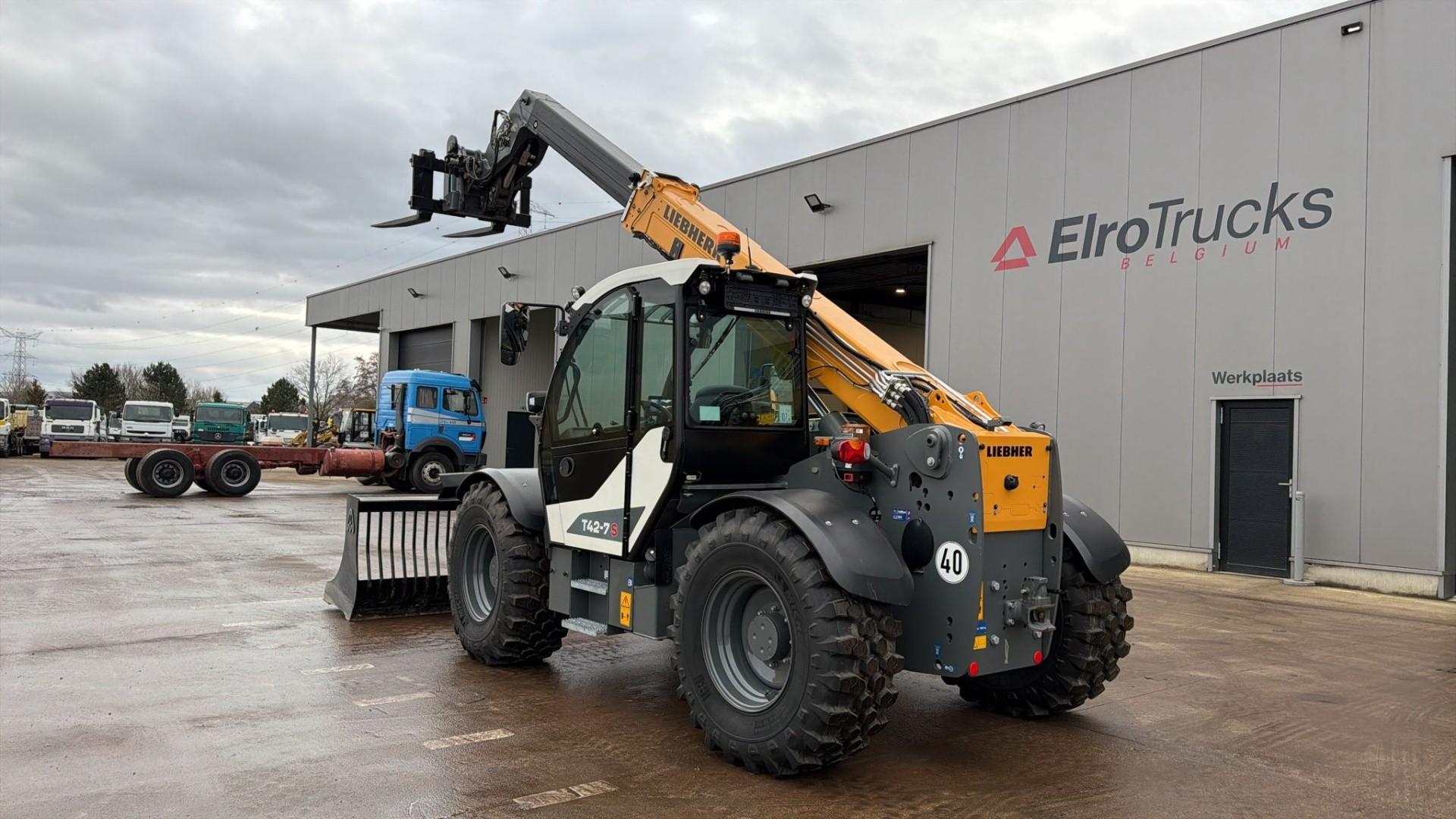 Liebherr T42-7S