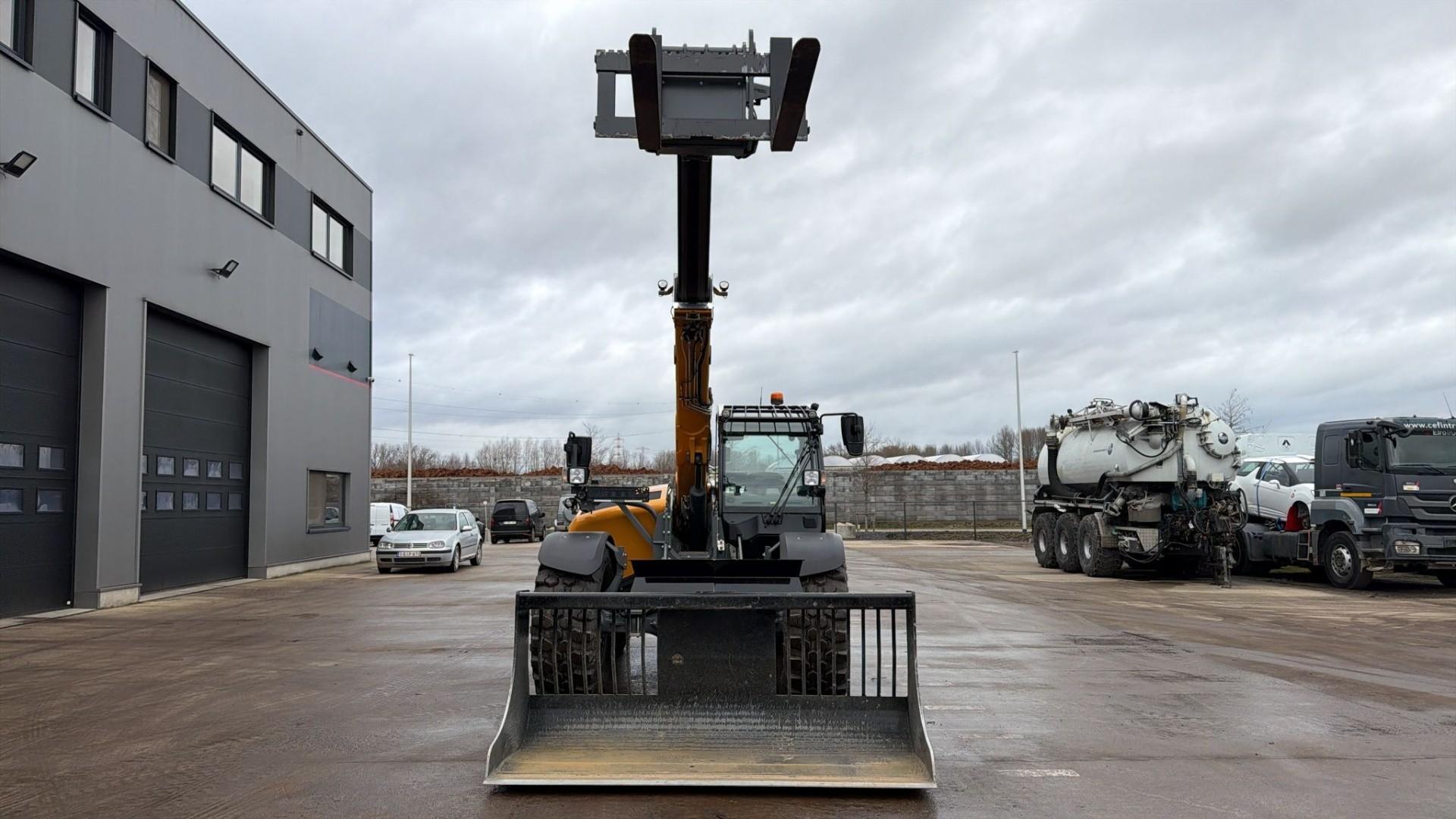 Liebherr T42-7S