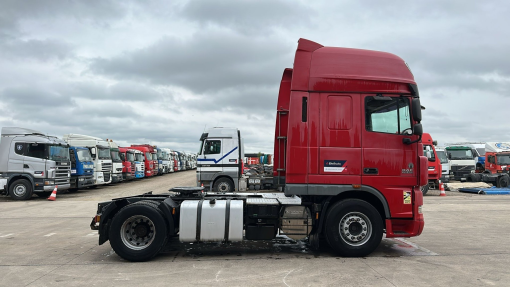 DAF--105 XF 460