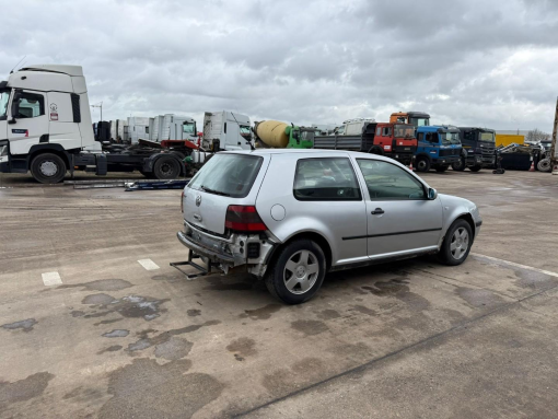Volkswagen-Golf-1.9 SDI
