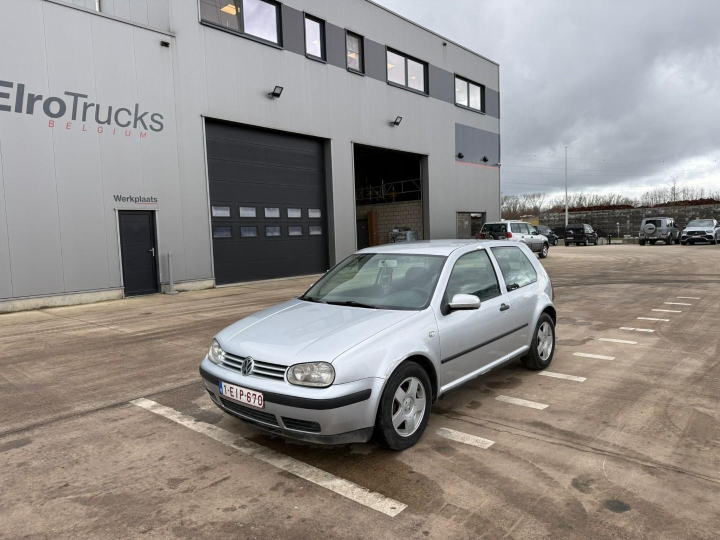 Volkswagen-Golf-1.9 SDI
