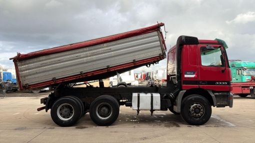 Mercedes-Benz--Actros 3335