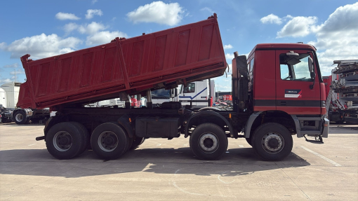 Mercedes-Benz--actros 4140