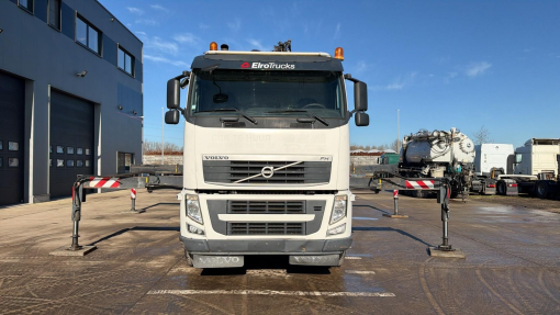Volvo--FH 440