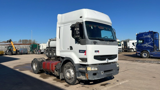 Renault--Premium 400