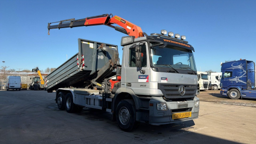 Mercedes-Benz--Actros 2532