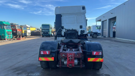 Iveco--Eurotech 440 E 42