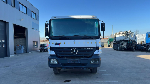 Mercedes-Benz--Actros 4144