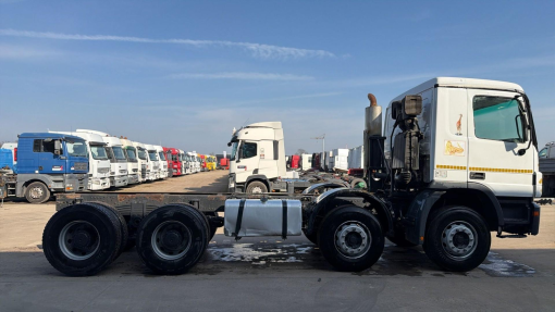 Mercedes-Benz--Actros 4144