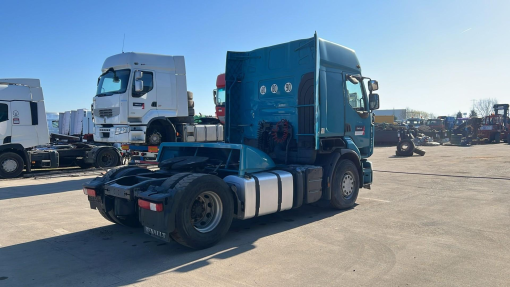 Renault--Premium 460 DXI