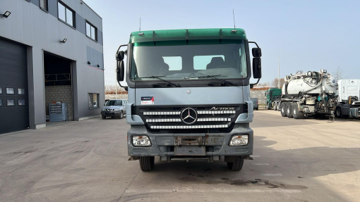 Mercedes-Benz--Actros 2646