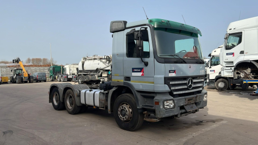 Mercedes-Benz--Actros 2646